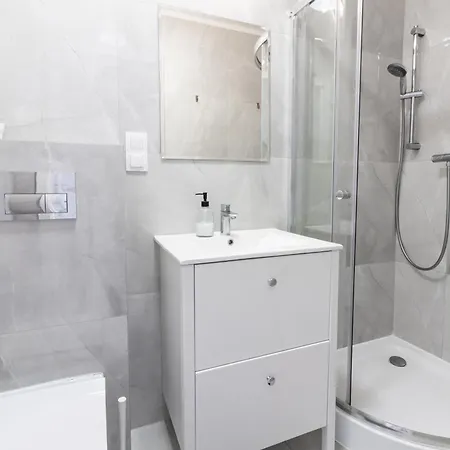 Ada Apartment
